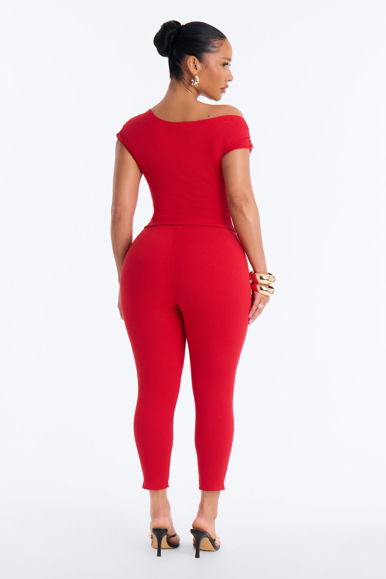 Ariella Off Shoulder Snatched Capri Set - Red